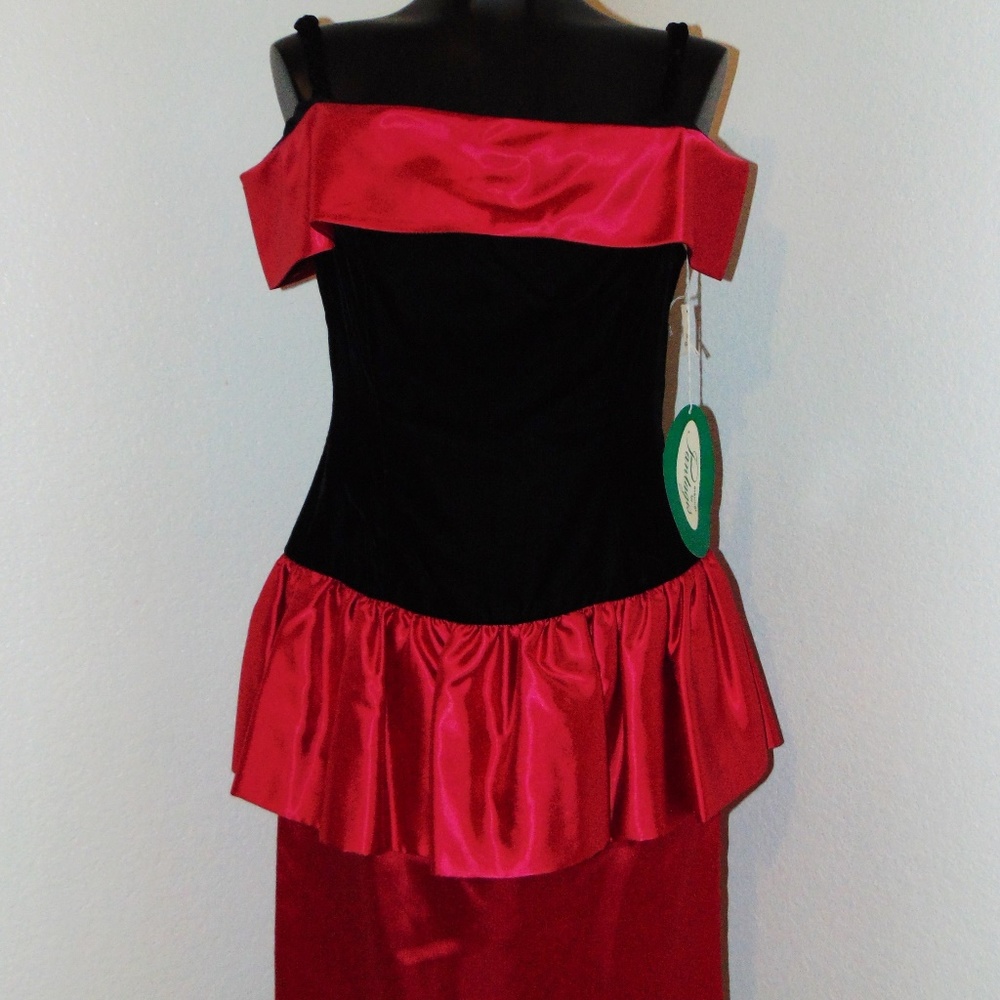 Vtg 1980s Red Satin & Velvet Dress in sz 11/12